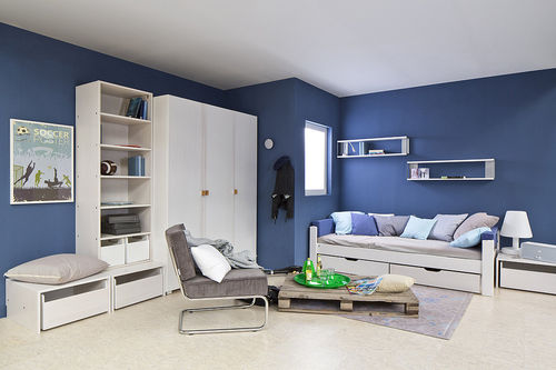 Chambre d'enfant blanche - DEBE.DELUXE : TEENAGERS' ROOM 02 - DE BREUYN - bleue / pour garçon