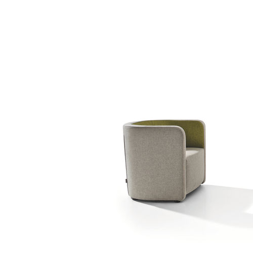 Fauteuil contemporain - PEOPLE&SOUND - Milani - en tissu / marron / professionnel