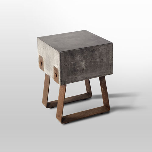 Tabouret design industriel - VAULT - greenstone co ltd - en béton / avec piètement en métal / professionnel