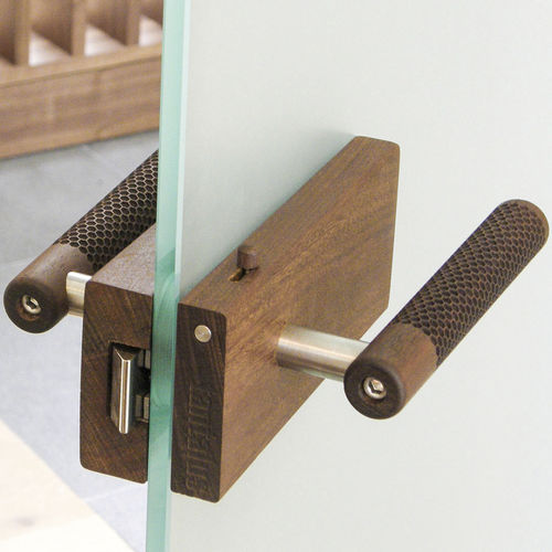 Poignée pour porte - LEVERS - Tantalus Design Inc. - en bois / contemporaine