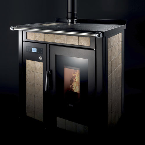 Poêle chaudière avec plaque de cuisson - SMART 80 MAIOLICA - Klover - à granulés / 20 kW - 50 kW / à poser