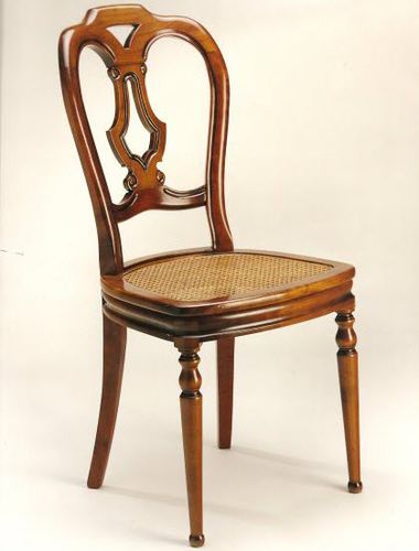Chaise classique - AMELIA  - Chaises and Co - d'intérieur / en hêtre / en bois laqué