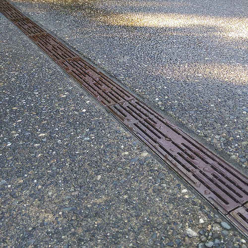 Grille de drainage en fer - RAIN - RNN3-12I01HP	 - IRON AGE DESIGNS - pour espace public