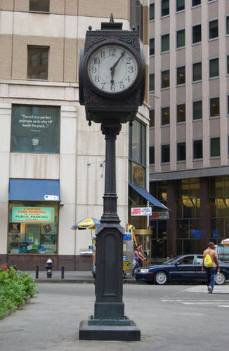 Horloge classique - CANTERBURY DESIGNS - murale / sur mât / analogique