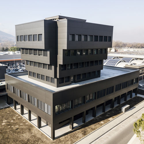 Bardage en panneaux - Cantori srl - en aluminium / en composite / lisse
