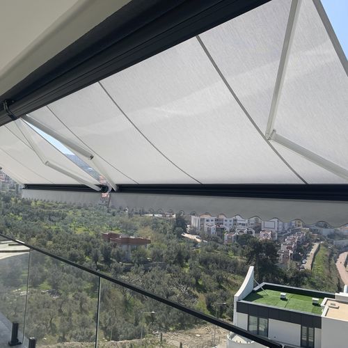 Store banne à projection - OASIS - BYART GROUP - motorisé / professionnel / de terrasse