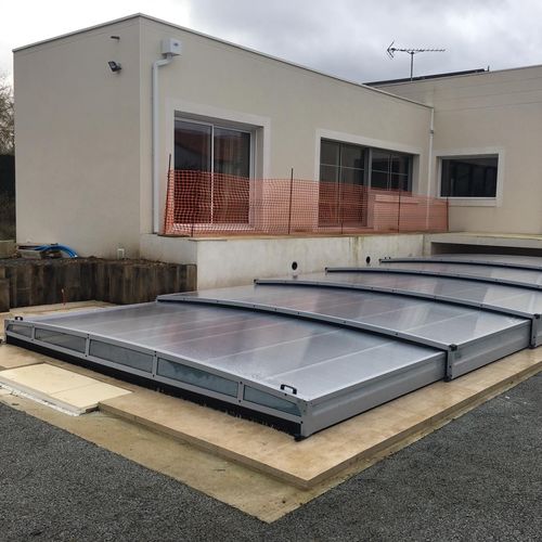 Abri de piscine bas - JULIA - planetabri - télescopique / en polycarbonate / avec actionnement manuel