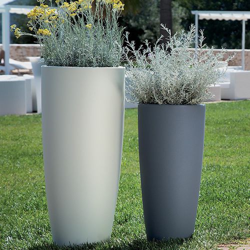 Pot de jardin en polyéthylène rotomoulé - CROMIA : STILO ROUND - MONACIS - rond / anthracite / marron