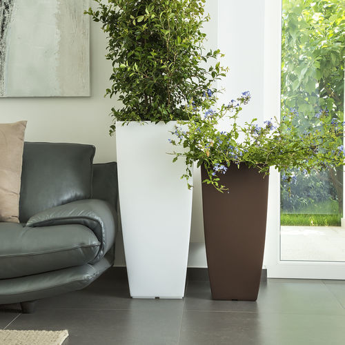 Pot de jardin en polyéthylène rotomoulé - CROMIA: STILO SQUARE - MONACIS - carré / anthracite / marron