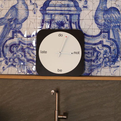 Horloge contemporaine - DONOTBELATE - Officinanove - murale / analogique / en acier