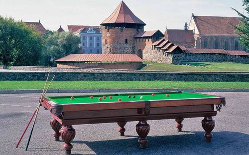 Table de billard de style - KONSULAS - Bilijardai JSC - professionnelle / résidentielle / en bois massif
