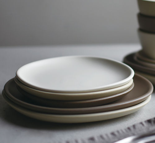 Assiette plate - NEST - KINTO - carrée / en porcelaine / professionnelle
