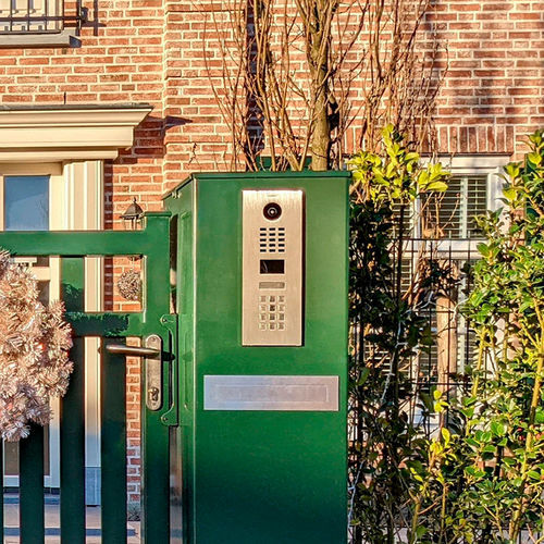 Platine de rue en acier inoxydable brossé - D2101KV - DoorBird - résidentiel / à montage affleurant / en saillie