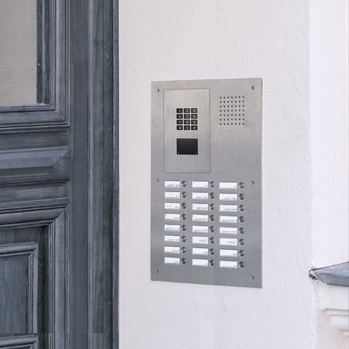 Système de contrôle d'accès centralisé filtrage des entrées - RETROFIT  - DoorBird - IP / avec lecteur RFID / en saillie