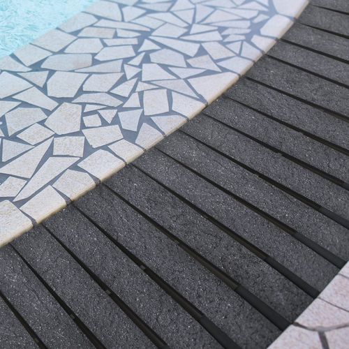 Grille pour caniveau en céramique - ELLIPSIS - Modulartem - en marbre / en teck / pour piscine