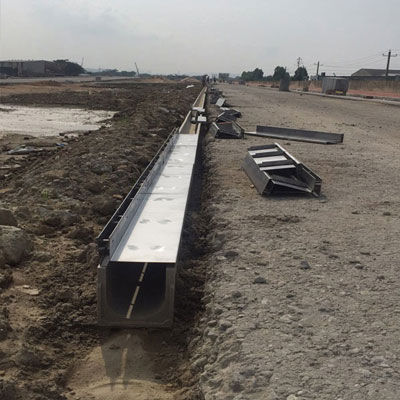 Grille pour caniveau en inox - LINEAR DITCH - Fujian Yete Industry Co.,Ltd. - en acier galvanisé / pour espace public