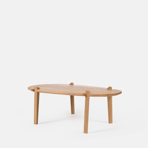 Table basse contemporaine - FENDA - PORVENTURA - en chêne / avec piètement en bois / ovale