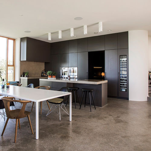 Cuisine contemporaine - FORM 2  - MULTIFORM - en placage de bois / en métal / en Fenix NTM®