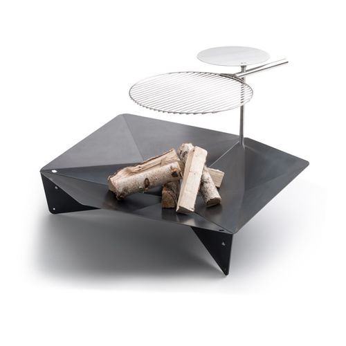 Table design original - TRIPLE TISCH - HÖFATS - en acier / ronde / avec chauffage intégré