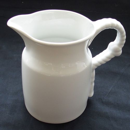 Pichet en porcelaine de Limoges - PASSEMENTERIE - Jacques Pergay - pour restaurant gastronomique