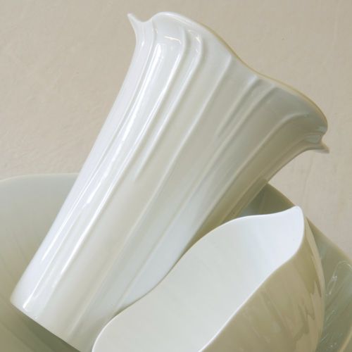 Vase contemporain - LOTUS - Jacques Pergay - en porcelaine de Limoges / fait main