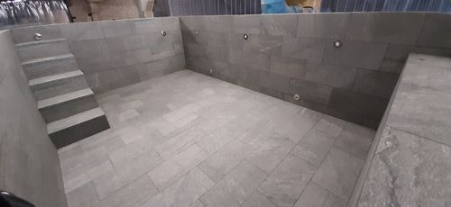 Piscine en panneaux - 5 M x 3 M - Tilestone Pools one piece tiled pools - coque / préfabriquée / d'extérieur