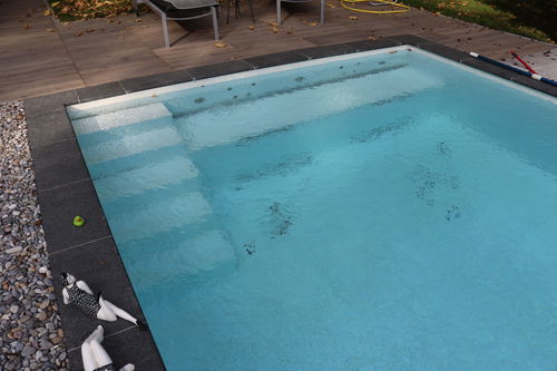 Piscine coque - EBE - Tilestone Pools one piece tiled pools - autoportante / sur mesure / préfabriquée
