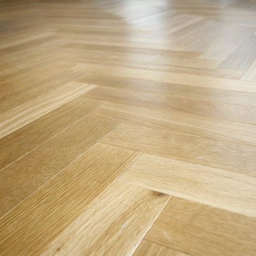 Parquet contrecollé - SURCO interiors - en noyer / point de Hongrie / huilé
