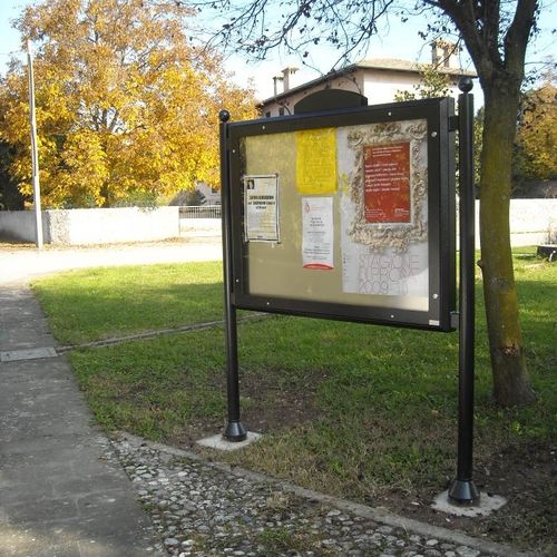 Panneau d'information pour espace public - PETRA - Ferrinox