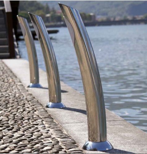 Borne d'éclairage urbaine - SYNUOS - Ferrinox - contemporaine / en acier inoxydable / à LED