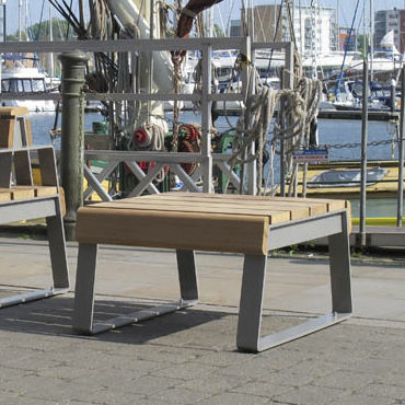 Tabouret contemporain - RIBBON XL - Furnitubes - en iroko / avec piètement en acier à revêtement par poudre / luge