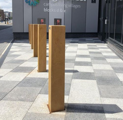 Borne de protection - ULLSWATER  - LOGIC STREET & PARK FURNITURE - en acier doux / en bois de feuillus / amovible
