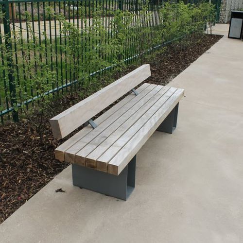 Banc public contemporain - AMBLESIDE STRAIGHT - LOGIC STREET & PARK FURNITURE - en bois de feuillus / en acier galvanisé / avec dossier