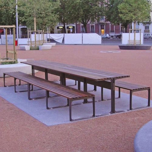 Ensemble table et bancs contemporain - LEMAN - Woodscape. - en bois / d'extérieur / pour espace public