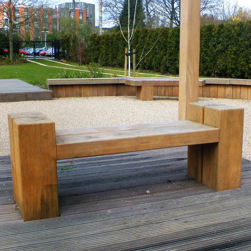 Banc public contemporain - TYPE 1 - Woodscape. - en bois / écolabel FSC / durable