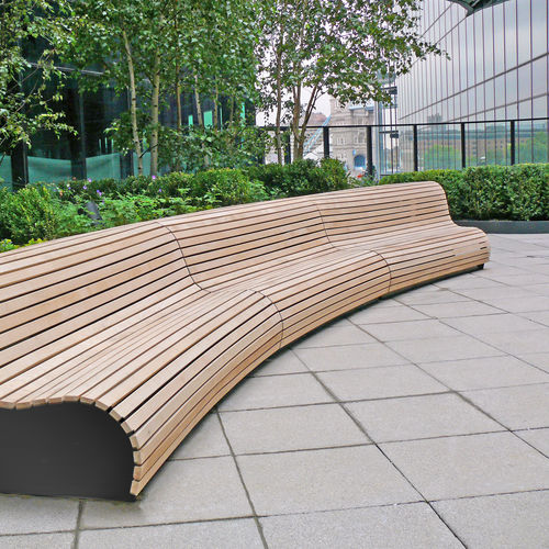 Banc public contemporain - RIPPLE - Woodscape. - en bois / en acier galvanisé / avec dossier