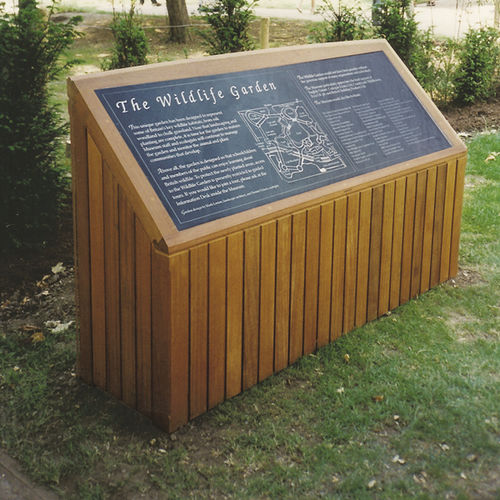 Panneau d'information pour espace public - Woodscape.