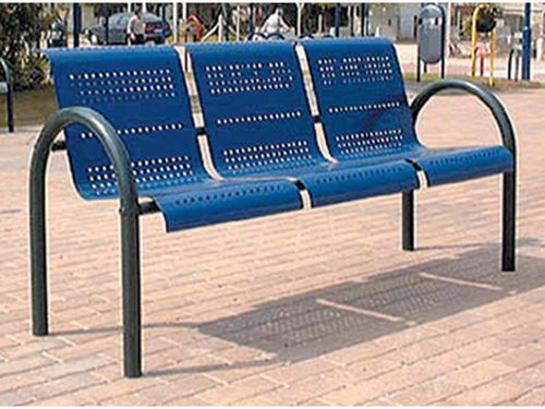 Banc public contemporain - 983 - SIGUERTA, S.L. - en acier galvanisé / en tôle perforée / avec accoudoirs