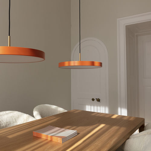 Table à manger contemporaine - HEART'N'SOUL  - Umage - en chêne / avec piètement en chêne / avec piètement en MDF