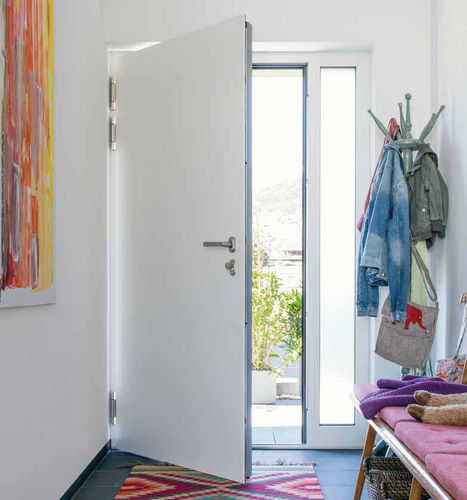 Porte d'entrée - 01 - Finstral - en aluminium / battante / contemporaine