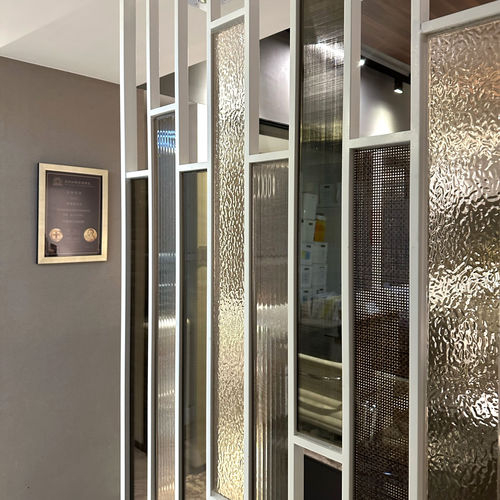 Panneau en verre de sécurité - R22Y074 - Rahmen (Asia) Limited - feuilleté / à motif / pour agencement intérieur