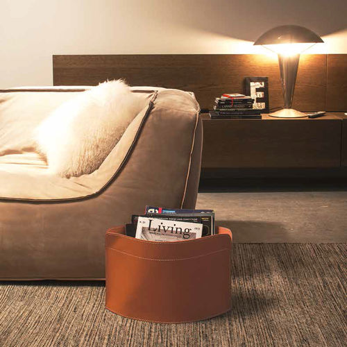 Porte-revues contemporain - GIUSY - Limac Design® - résidentiel / en cuir / marron
