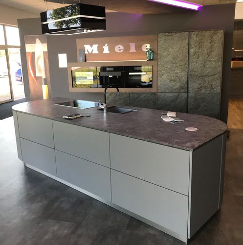 Plan de travail en pierre reconstituée - NOBLE IMPERIAL GREY - Technistone a.s. - de cuisine / gris / poli