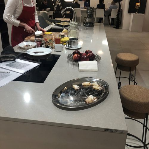 Plan de travail en pierre reconstituée - NOBLE IVORY - Technistone a.s. - de cuisine / blanc / poli