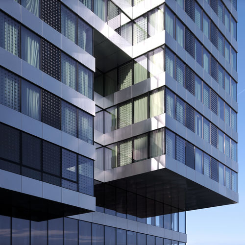 Bardage en panneaux - HOTEL INTERCONTINENTAL - ALUCOBOND - en aluminium / à emboîtement / durable