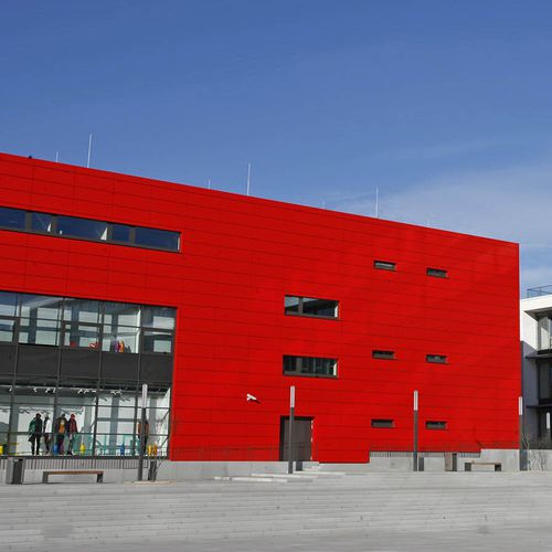 Bardage à cassettes - PUMAVISION HEADQUARTERS - ALUCOBOND - en aluminium / en composite / à emboîtement