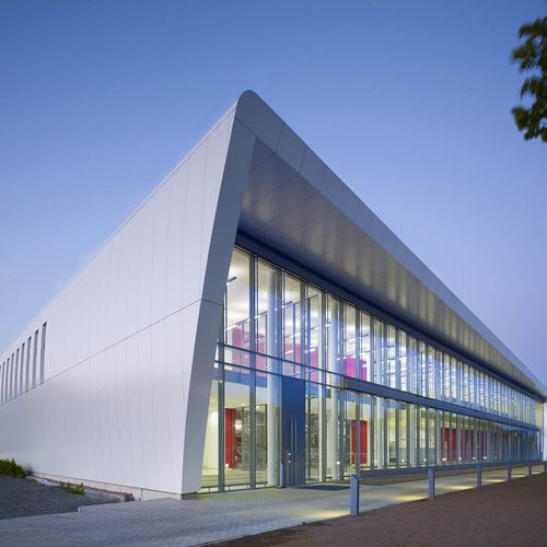 Bardage en panneaux - HALL SMA AG - ALUCOBOND - en aluminium / en composite / à emboîtement