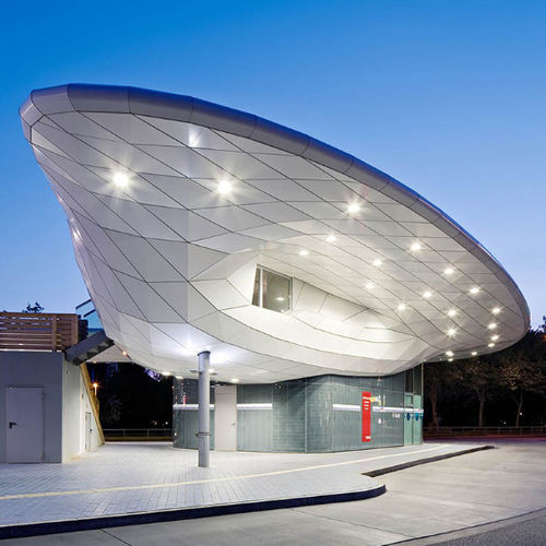 Panneau composite de revêtement - BUS TERMINAL HAMBURG-POPPENBÜTTEL - ALUCOBOND - pour bâtiment / pour marquise / pour abri