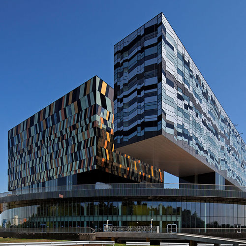 Bardage en panneaux - SCHOOL OF MANAGEMENT, SKOLKOVO - ALUCOBOND - en aluminium / en composite / à emboîtement