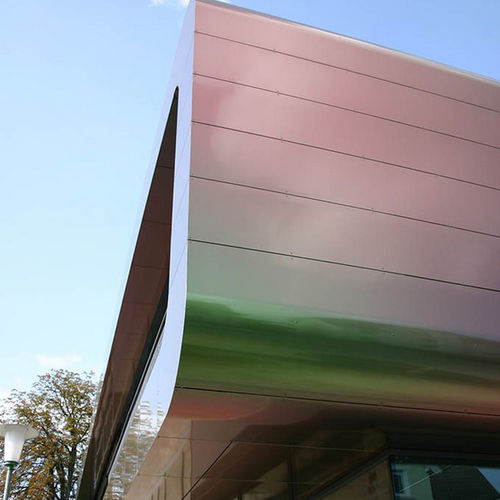 Bardage en panneaux - WALDECKSCHULE - ALUCOBOND - en aluminium / en composite / à emboîtement